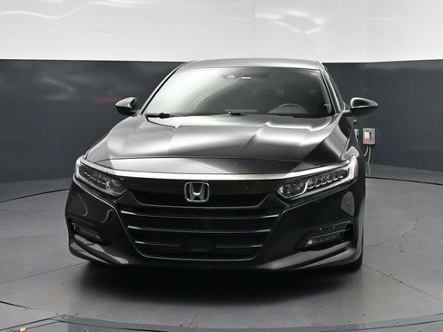 Used 2018 Honda Accord Sport image 10