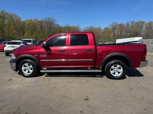Used 2014 RAM 1500 ST w/ SXT Appearance Group AWD/4WD image 2