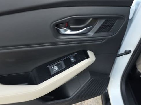 Used 2023 Honda Accord Touring image 17