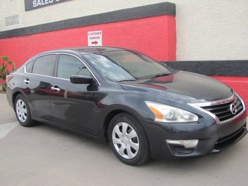 Used 2015 Nissan Altima 2.5 S w/ Power Driver Seat Package image 5