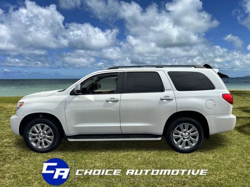 Used 2017 Toyota Sequoia Platinum image 3