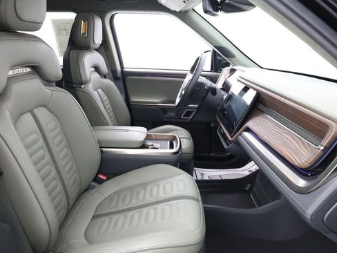 Used 2023 Rivian R1T Adventure image 24