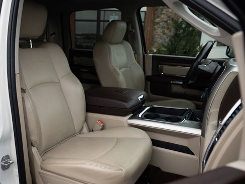 Used 2017 RAM 1500 Laramie w/ Convenience Group image 35