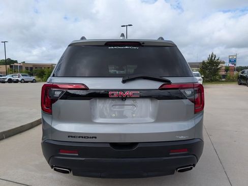 Used 2023 GMC Acadia SLE w/ Elevation Edition FWD image 4