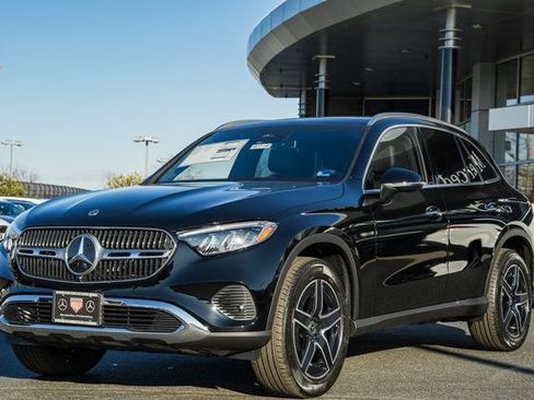 New 2026 Mercedes-Benz GLC 300 4MATIC image 3