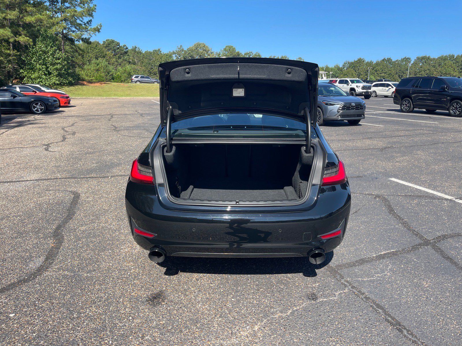 Used 2019 BMW 330i Sedan w/ Convenience Package RWD image 16