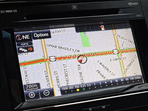 Used 2018 Toyota Avalon Limited image 26