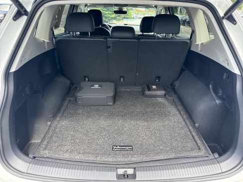 Certified 2024 Volkswagen Tiguan SE AWD/4WD image 24