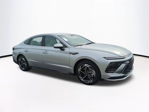 New 2026 Hyundai Sonata SEL image 2