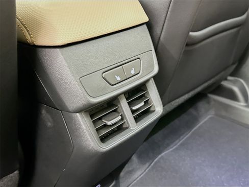 New 2026 Chevrolet Equinox ACTIV w/ Convenience Package III image 26