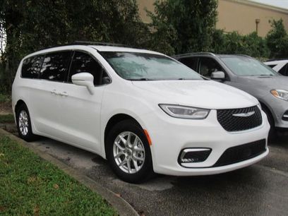 Used 2022 Chrysler Pacifica Touring-L