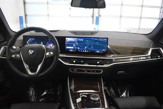 Used 2025 BMW X5 xDrive40i AWD/4WD image 5