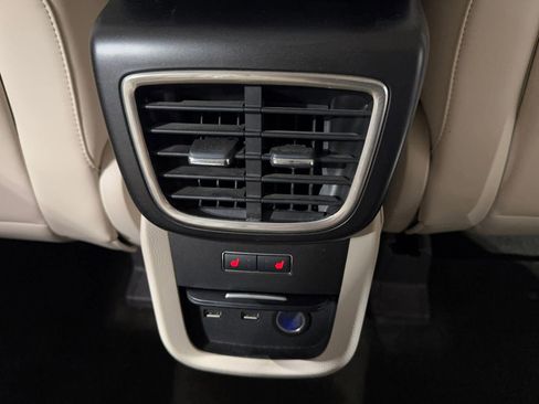 Used 2017 Lincoln MKX Reserve w/ Luxury Package image 25