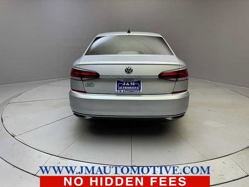 Used 2020 Volkswagen Passat 2.0T SE FWD image 4