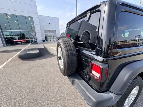 Used 2022 Jeep Wrangler Unlimited Sport w/ Sun And Sound Package AWD/4WD image 5