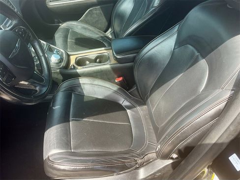 Used 2015 Chrysler 200 C w/ Navigation & Sound Group I image 19