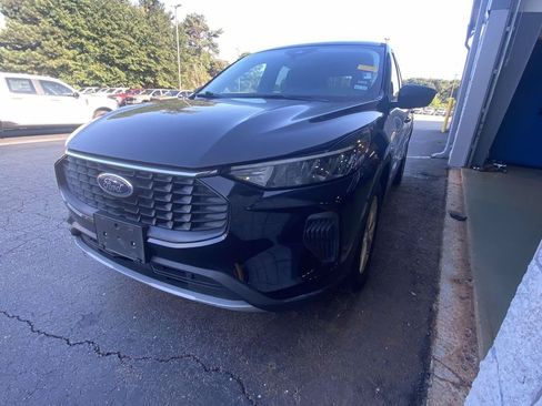 Used 2025 Ford Escape Active FWD image 3
