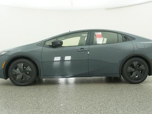 New 2026 Toyota Prius Plug-In Hybrid image 9