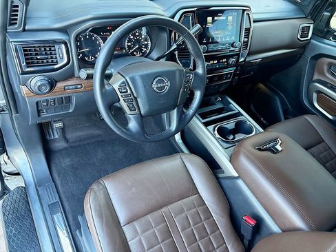 Used 2023 Nissan Titan Platinum Reserve w/ Moonroof Package image 9