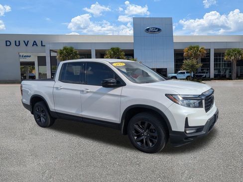 Used 2023 Honda Ridgeline Sport image 2