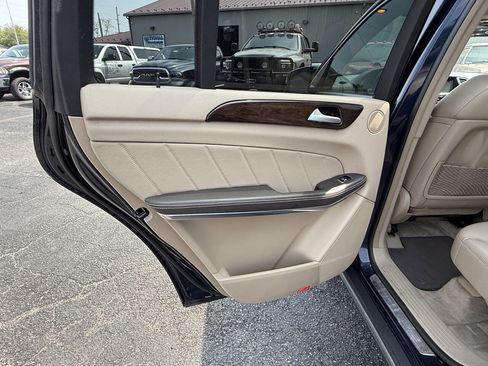 Used 2014 Mercedes-Benz GL 350 BlueTEC 4MATIC image 21