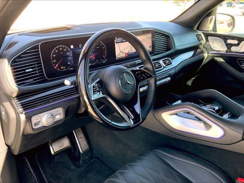 Used 2024 Mercedes-Benz Maybach GLS 600 4MATIC image 18