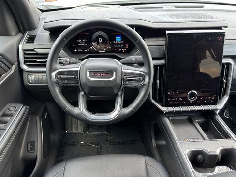 Used 2024 GMC Acadia Elevation image 23