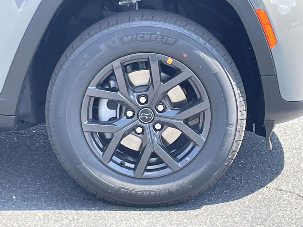 New 2027 Jeep Grand Cherokee 4WD image 10