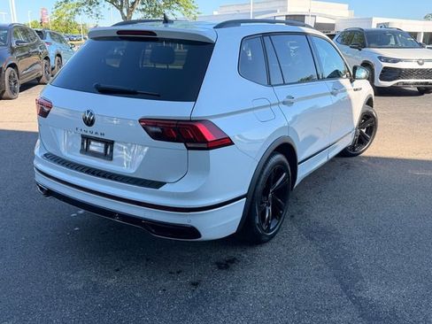 Certified 2024 Volkswagen Tiguan SE R-Line FWD image 7