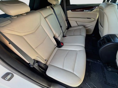 Used 2019 Cadillac XT5 Luxury FWD image 29