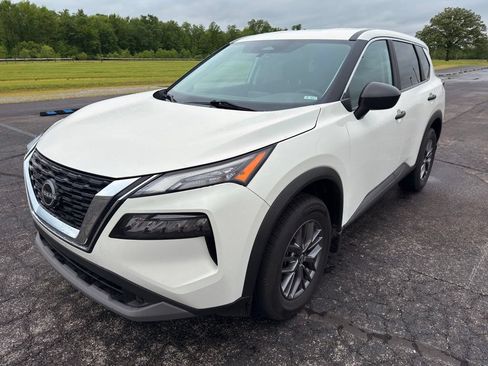 Used 2023 Nissan Rogue S AWD/4WD image 13