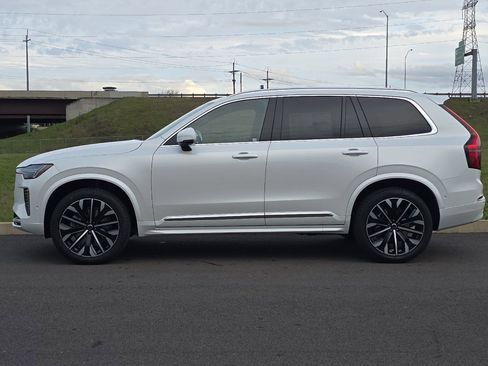 New 2026 Volvo XC90 B5 Plus w/ Protection Package image 6