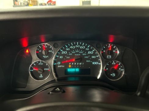 Used 2019 Chevrolet Express 2500 w/ Driver Convenience Package RWD image 16