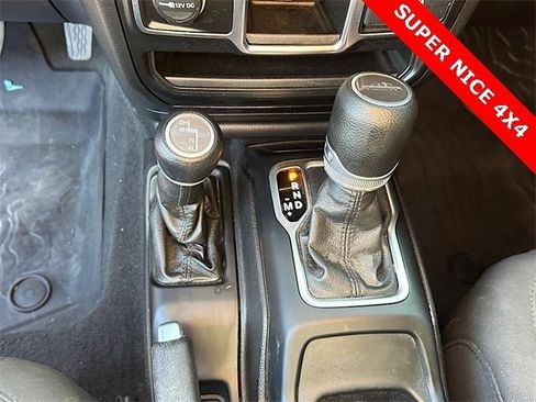 Used 2021 Jeep Gladiator Sport image 19