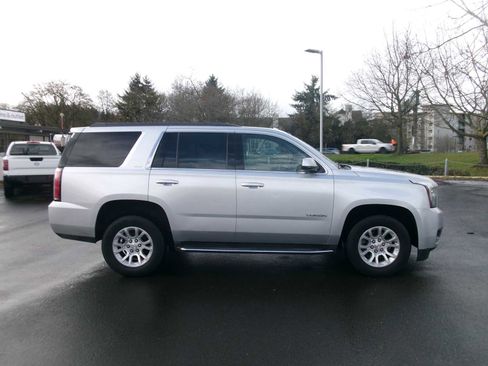 Used 2019 GMC Yukon SLT image 6