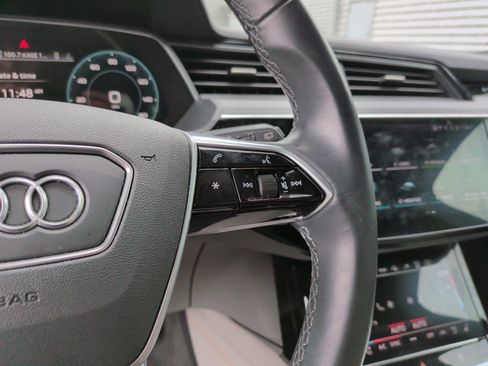 Used 2024 Audi Q8 e-tron Prestige w/ Prestige Package AWD/4WD image 19