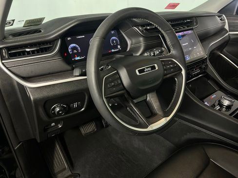 Used 2023 Jeep Grand Cherokee L Limited w/ Trailer Tow Group (B) image 23