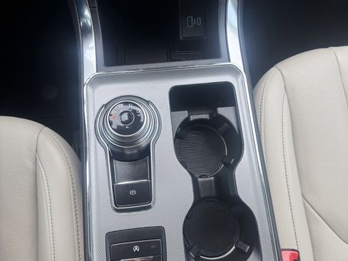 Used 2022 Ford Edge Titanium w/ Equipment Group 301A image 29