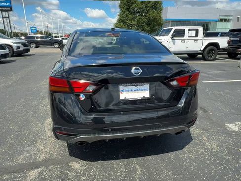Used 2021 Nissan Altima 2.5 SR FWD image 7