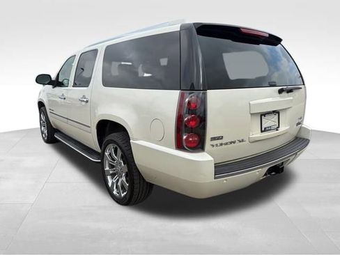 Used 2009 GMC Yukon XL Denali image 12