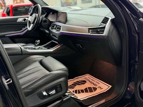 Used 2022 BMW X7 xDrive40i w/ M Sport Package AWD/4WD image 25