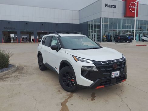 New 2026 Nissan Rogue SV AWD/4WD image 1
