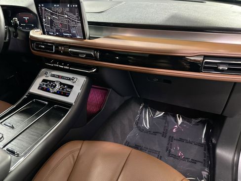 Used 2023 Lincoln Aviator Reserve w/ Elements Package Plus image 40