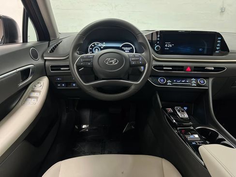 Used 2023 Hyundai Sonata SEL w/ Convenience Package FWD image 15