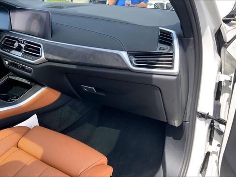 Used 2022 BMW X5 sDrive40i w/ M Sport Package RWD image 18