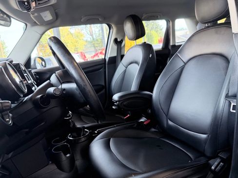 Used 2015 MINI Cooper 4-Door Hardtop image 15