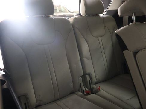Used 2022 Kia Sorento S FWD image 13