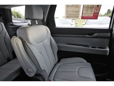 Certified 2025 Hyundai Palisade SEL AWD/4WD image 14