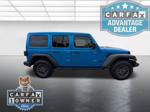 Used 2024 Jeep Wrangler Unlimited Sport AWD/4WD image 30
