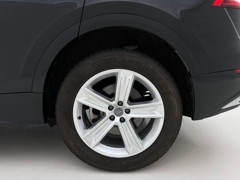Used 2019 Audi Q8 Premium w/ Convenience Package image 32